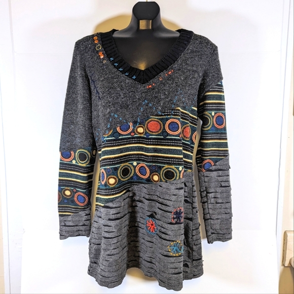Women's Linea Domani Gray Contrast Beaded Patterned V-Neck Tunic Sweater Size L - Picture 1 of 13